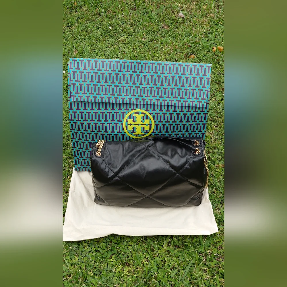 Tory Burch Oversized Kira Diamond Quilted Shoulder Bag - Picture 9 of 15